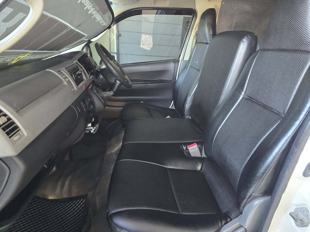 2007 TOYOTA QUANTUM 2.7 F/C P/V