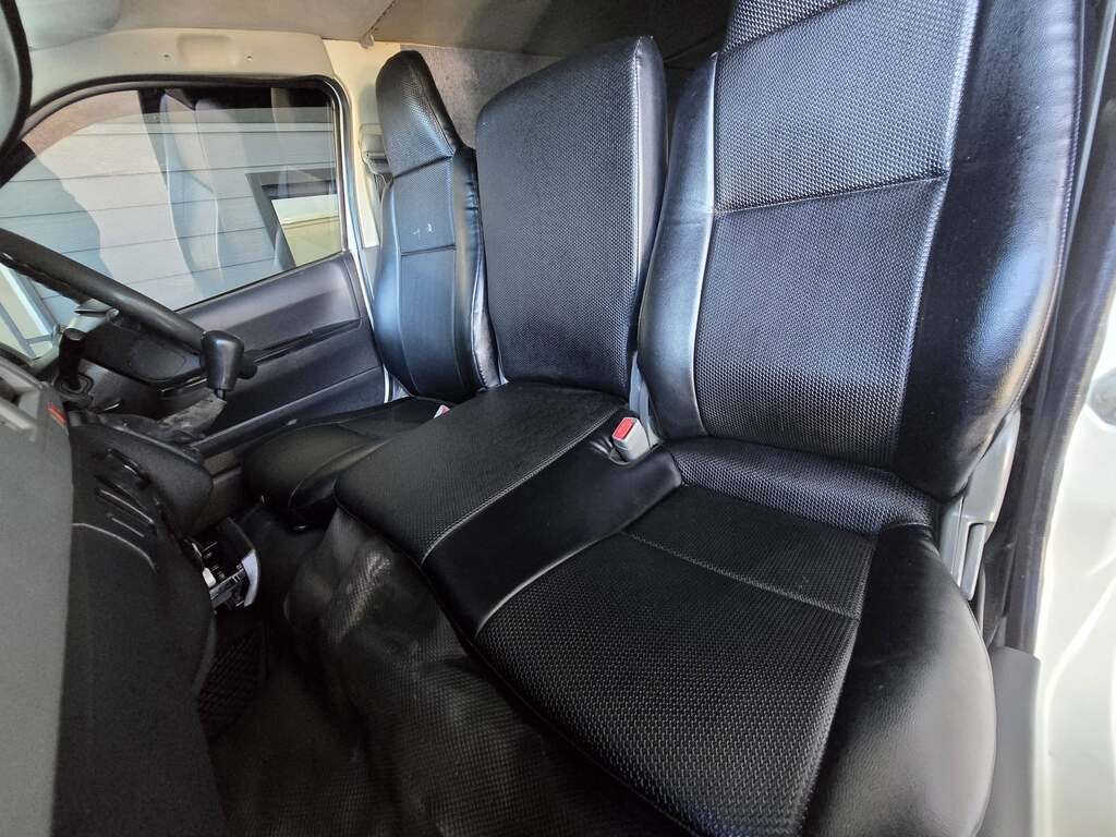 2007 TOYOTA QUANTUM 2.7 F/C P/V